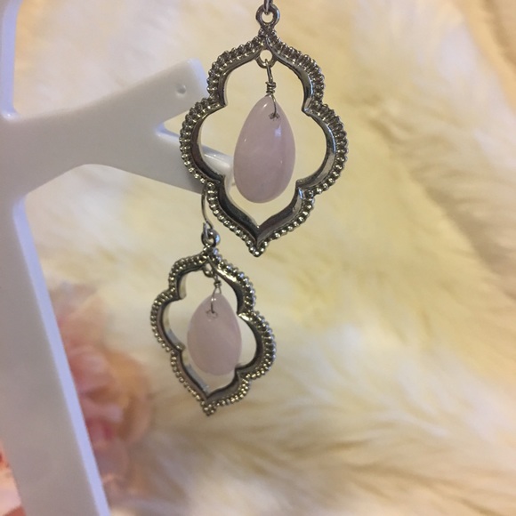 Moroccan Shape Earrings - Picture 5 of 7